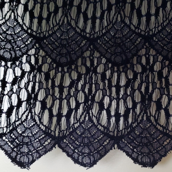 ** 2 for $15 ** Forever 21 - Crochet Cropped Tees - Picture 4 of 7